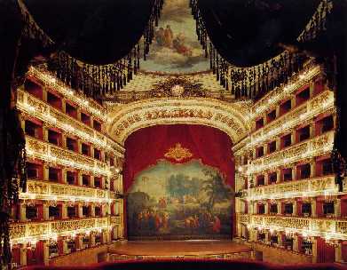 Il Teatro san Carlo, un gioiello a Napoli